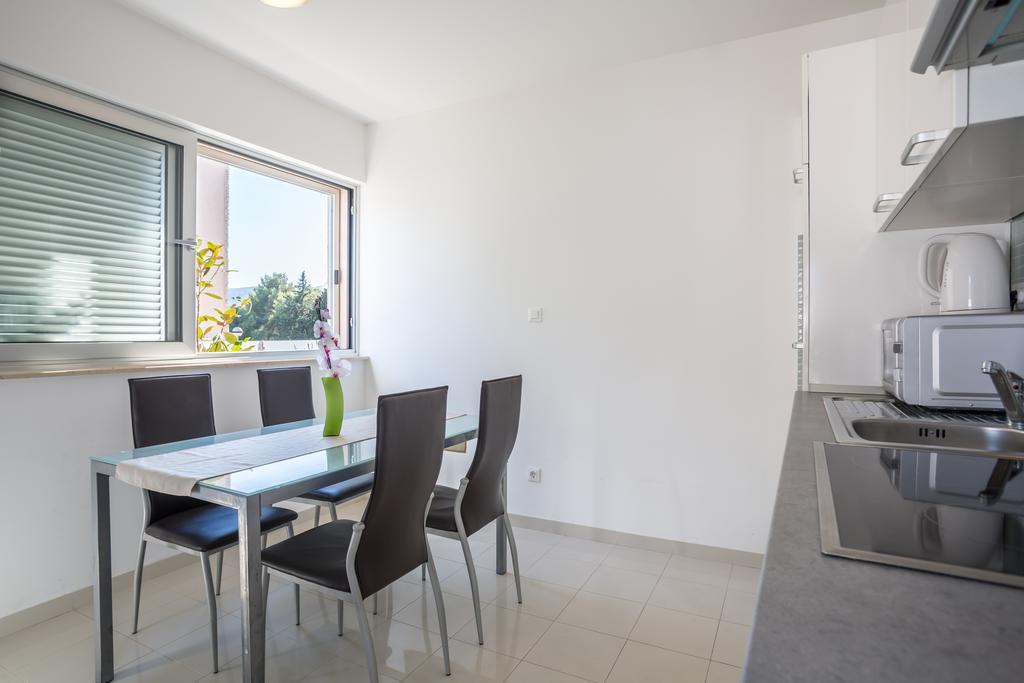 Apartment Falcon Stari Grad  Szoba fotó