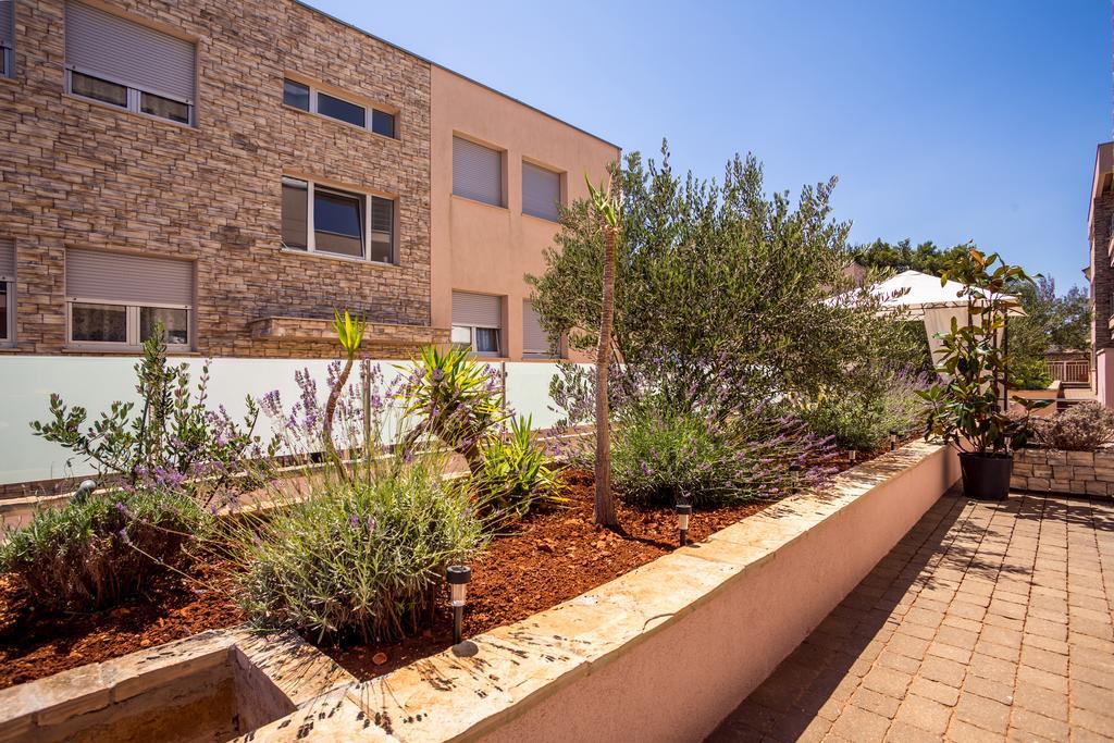 Apartment Falcon Stari Grad  Szoba fotó