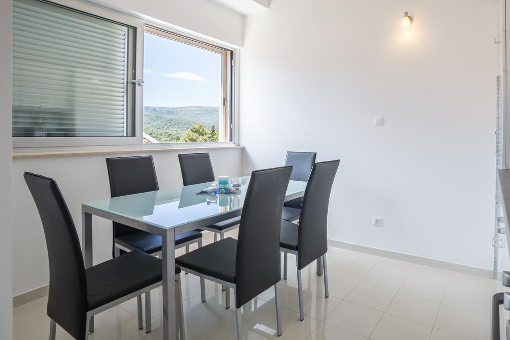 Apartment Falcon Stari Grad  Szoba fotó